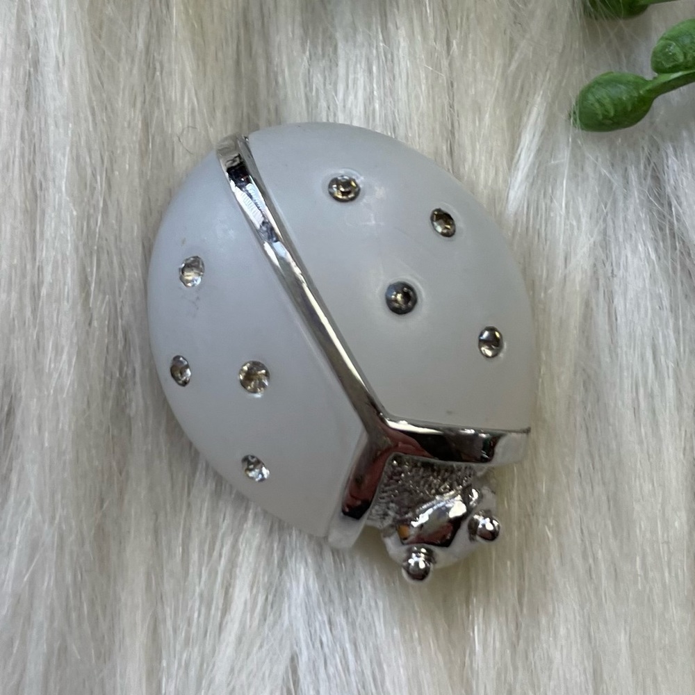 Vintage Avon ladybug silver tone Brooch